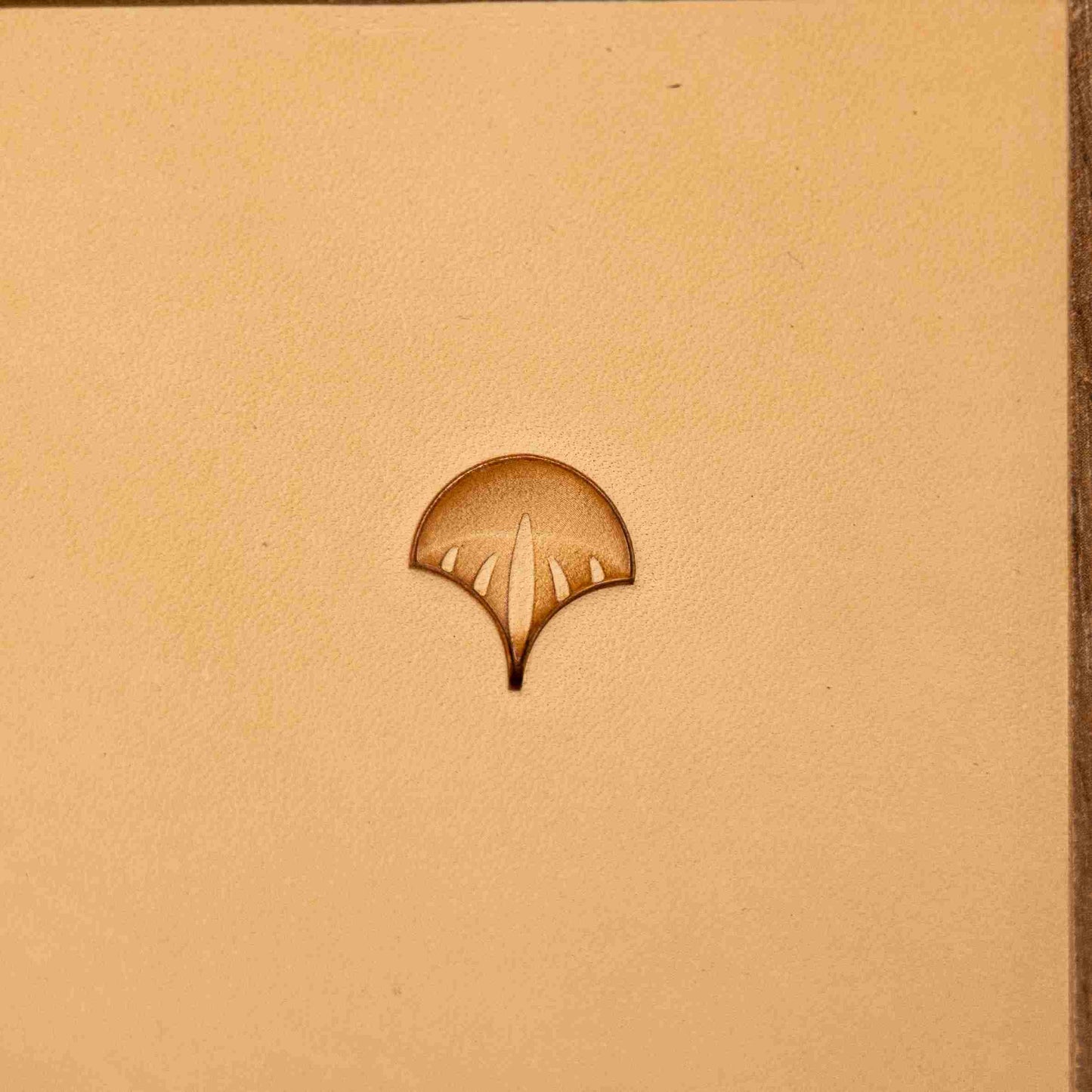 LT353 Scallop Fan Leather Stamping Tool– Scallop Fan 15x14mm (7/12" x 5/9")