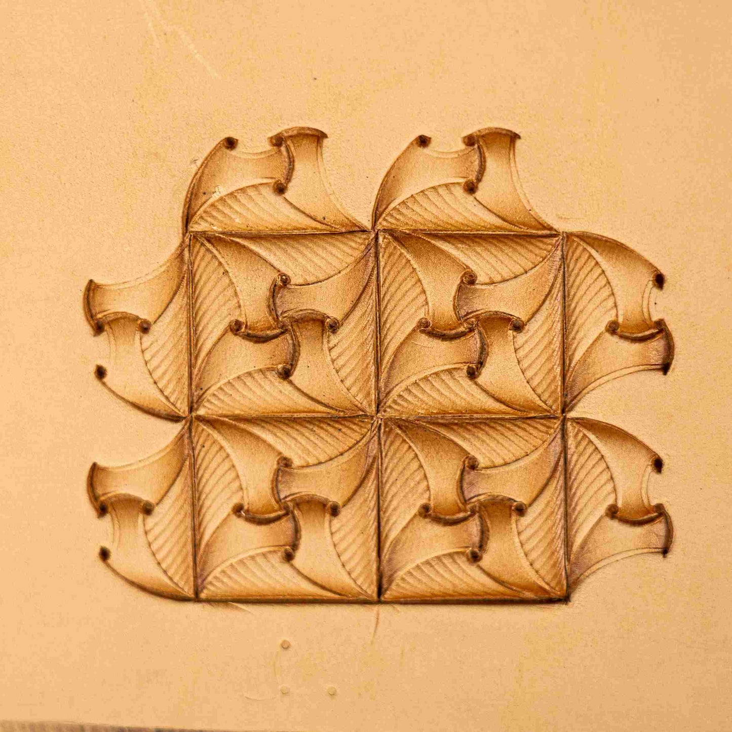 LT371 Geometric Leather Stamping Tool–Curved Tiles Geometric 21x12mm (5/6" x 7/15")