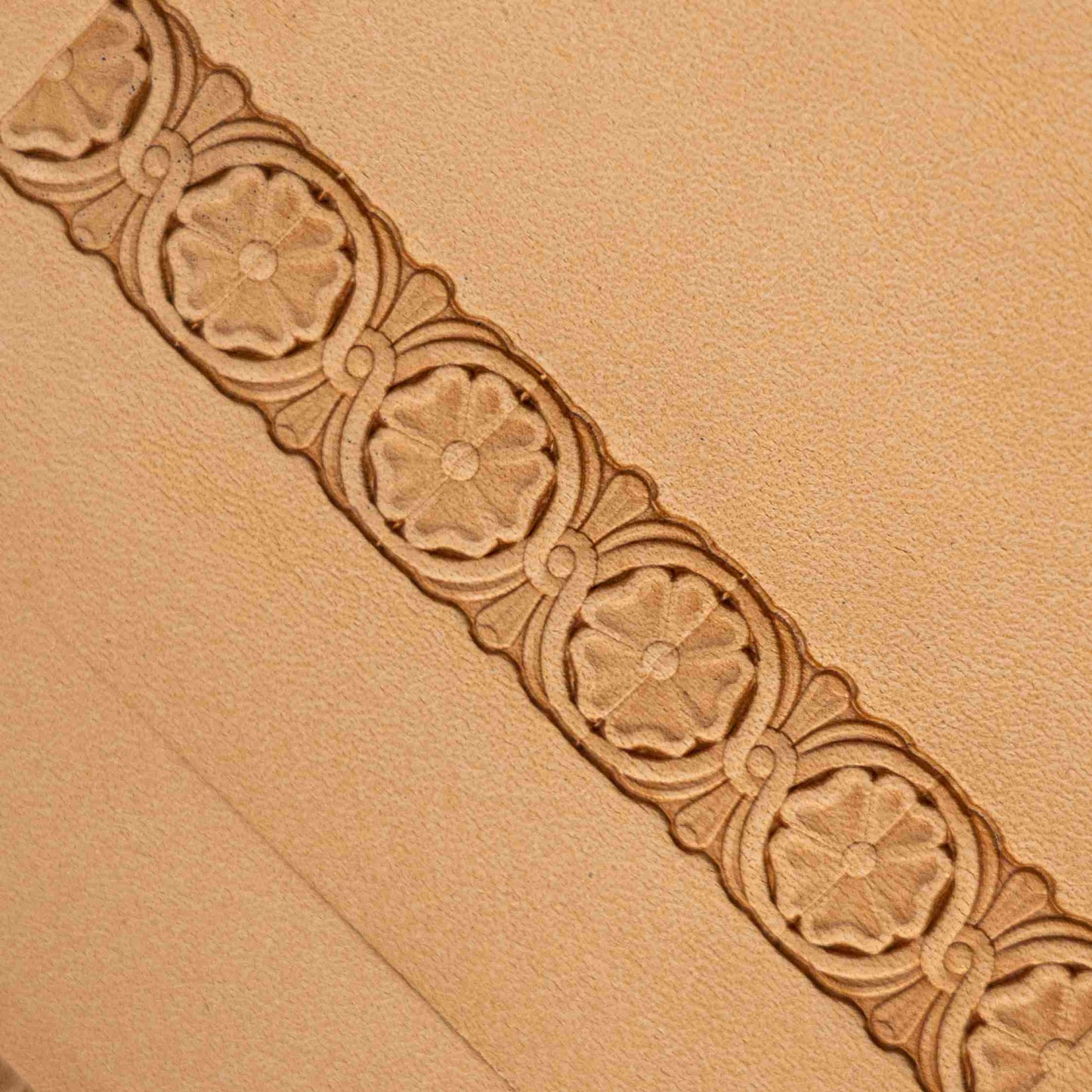 LT194 Floral Border Leather Stamping Tool– Floral Border 16x14mm (5/8x3/16")