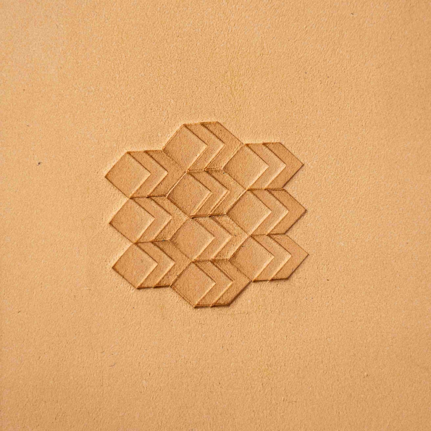 LT200 Geometric Leather Stamping Tool–3D Cubes Geometric 15x9mm (7/12" x 5/14")