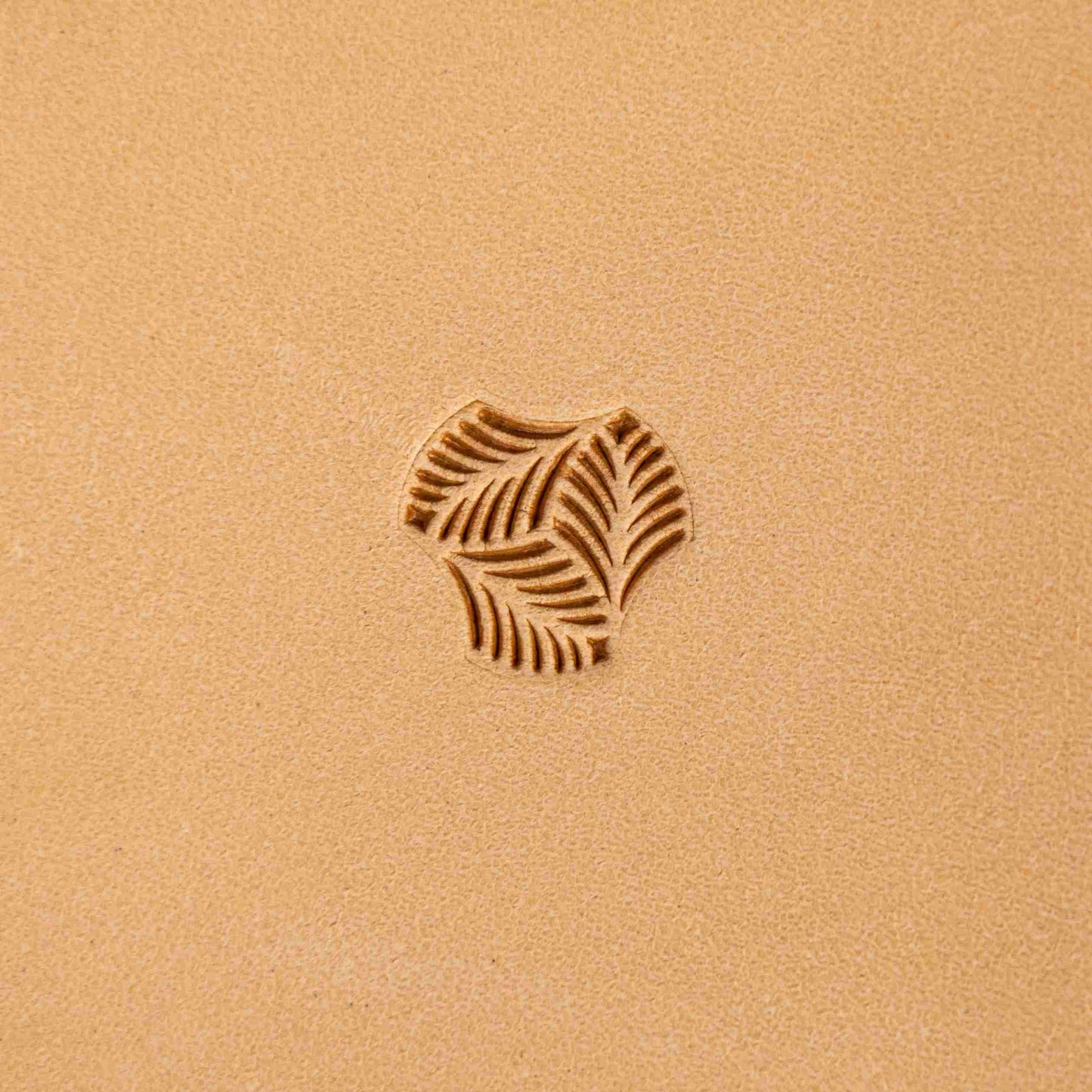LT375 Leaf Leather Stamping Tool–Motif Leaf 15x14mm (7/12" x 5/9")