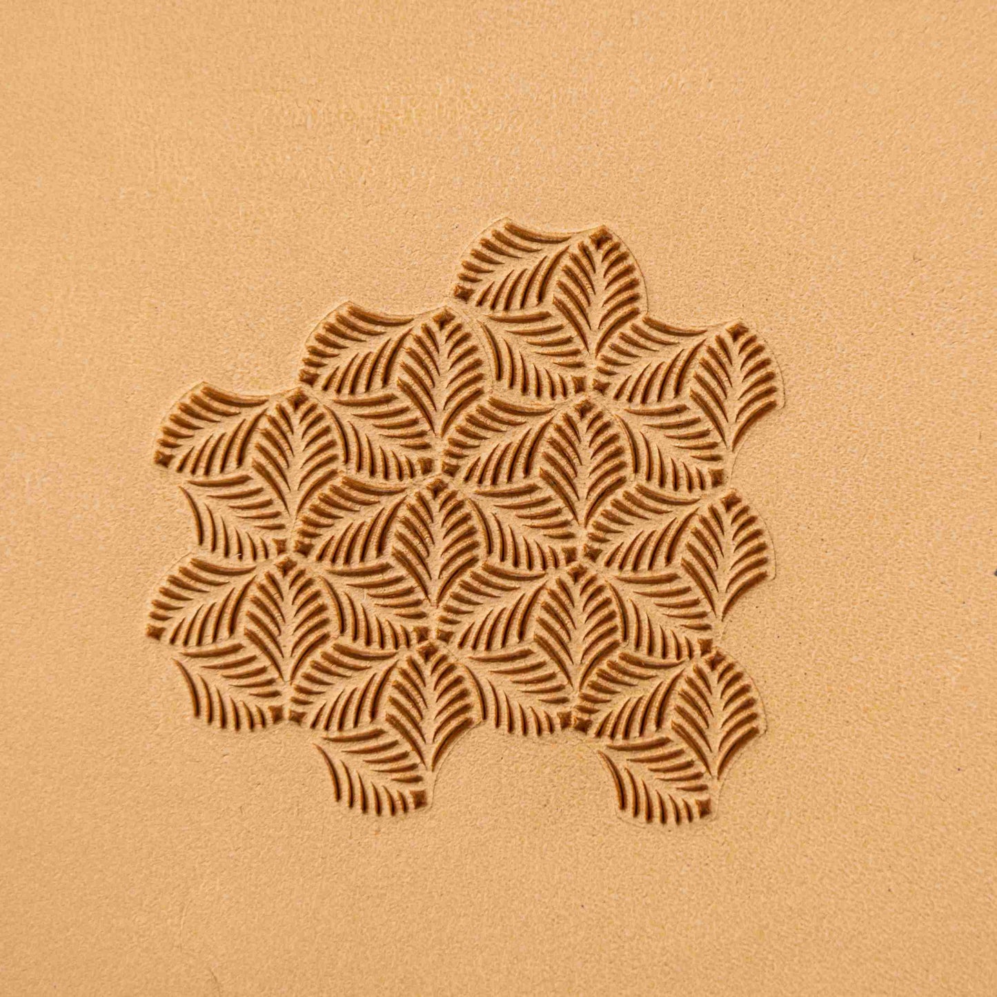 LT375 Leaf Leather Stamping Tool–Motif Leaf 15x14mm (7/12" x 5/9")