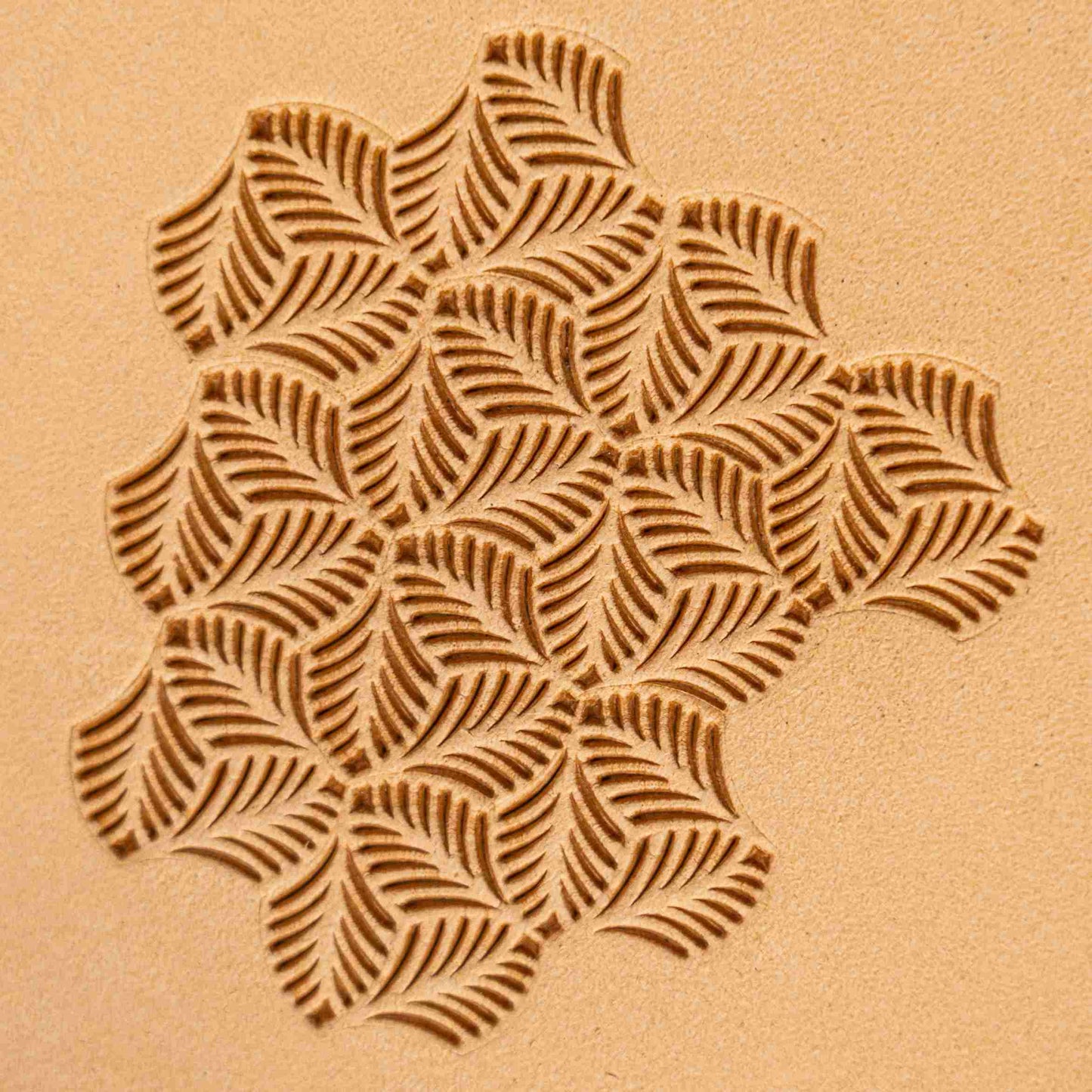 LT375 Leaf Leather Stamping Tool–Motif Leaf 15x14mm (7/12" x 5/9")