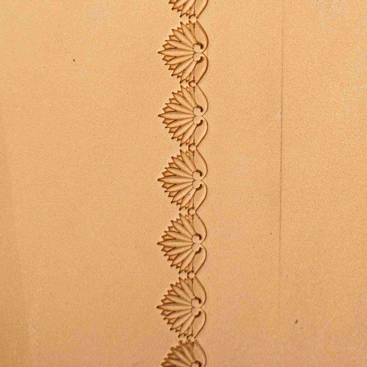 LT391 Fan Border Leather Stamping Tool– Fan Border 14x11mm (5/9" x 7/16")