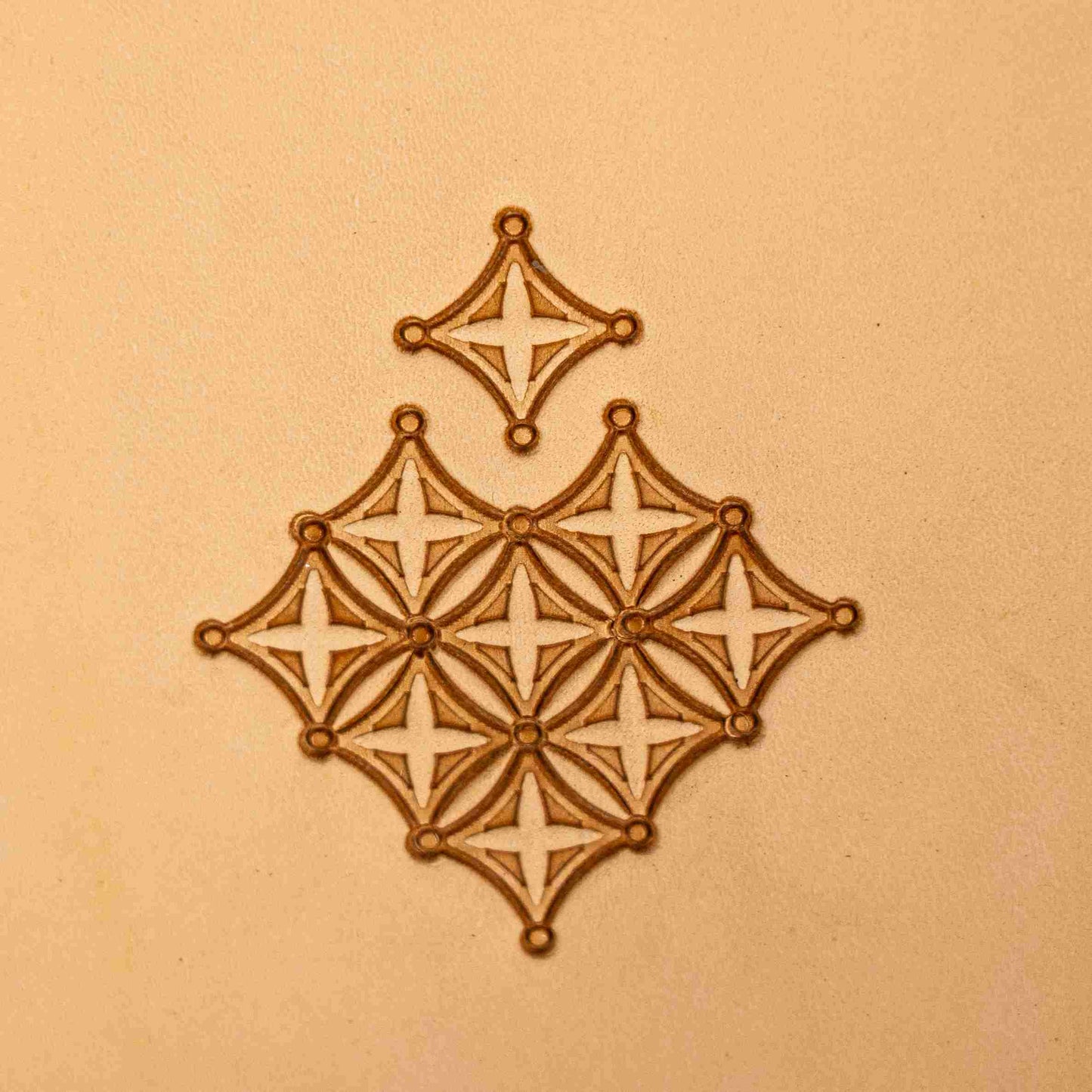 LT228 Geometric Leather Stamping Tool–Diamond Cross Geometric 15x15mm (7/12" x 7/12")
