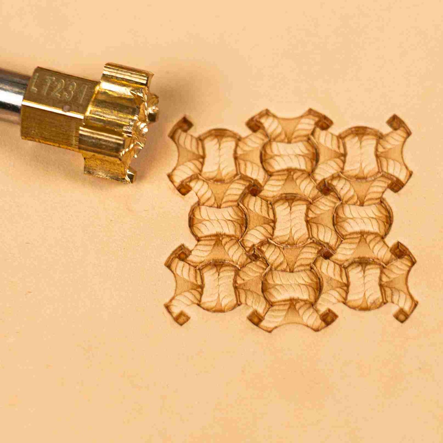 LT231 Basket Weave Leather Stamping Tool–Interlock Basket Weave 16x13mm (5/8" x 1/2")
