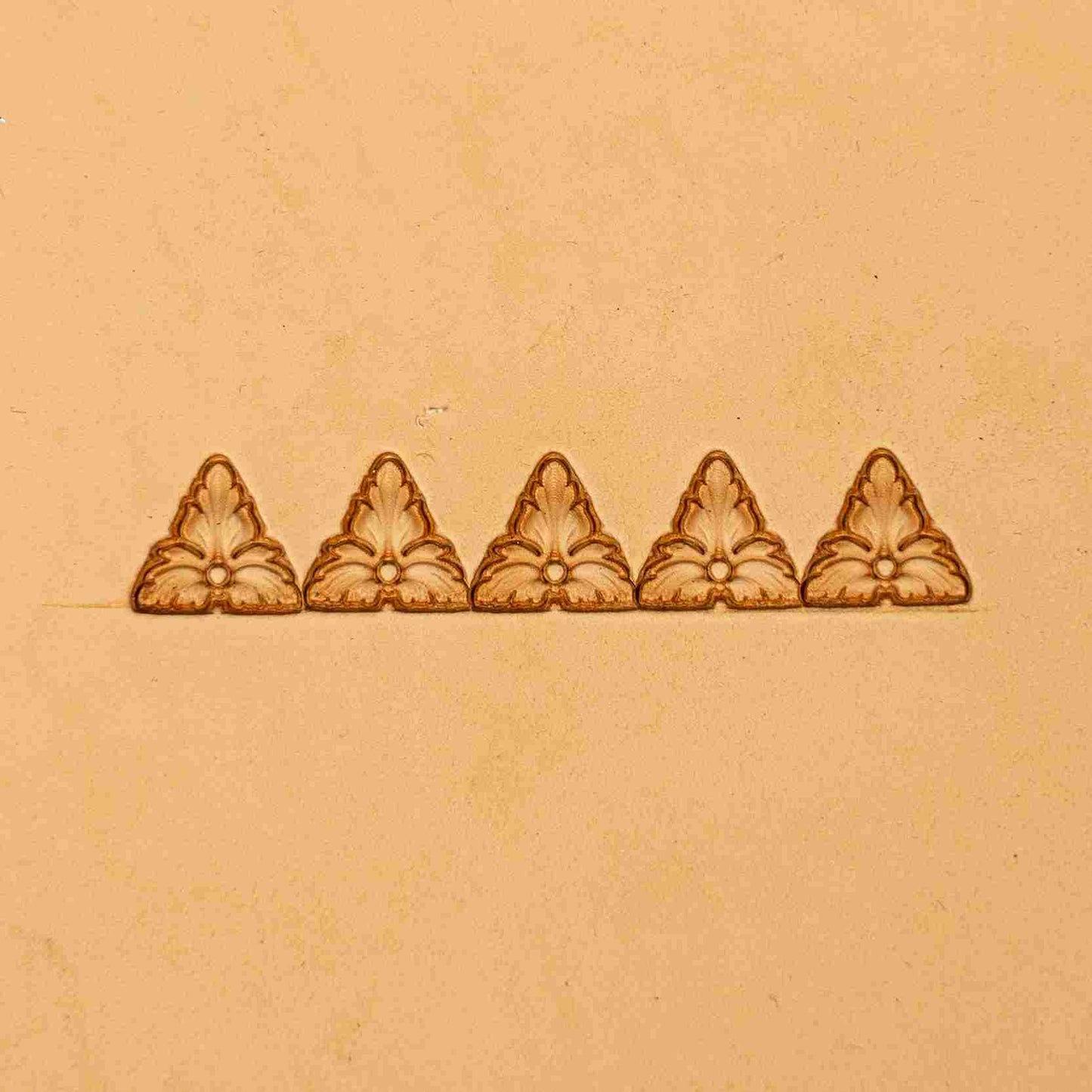 LT329 Fleur Accent Leather Stamping Tool– Fleur Accent 13x12mm (1/2" x 7/15")