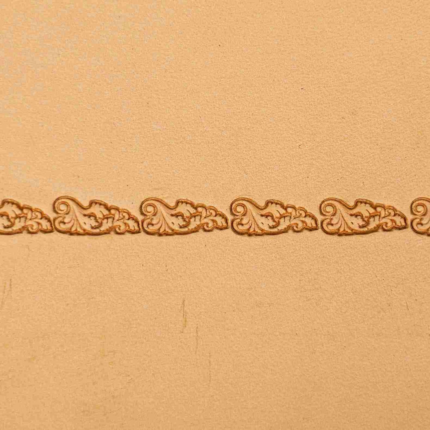LT331 Scroll Border Leather Stamping Tool– Scroll Border 15x6mm (7/12" x 3/13")