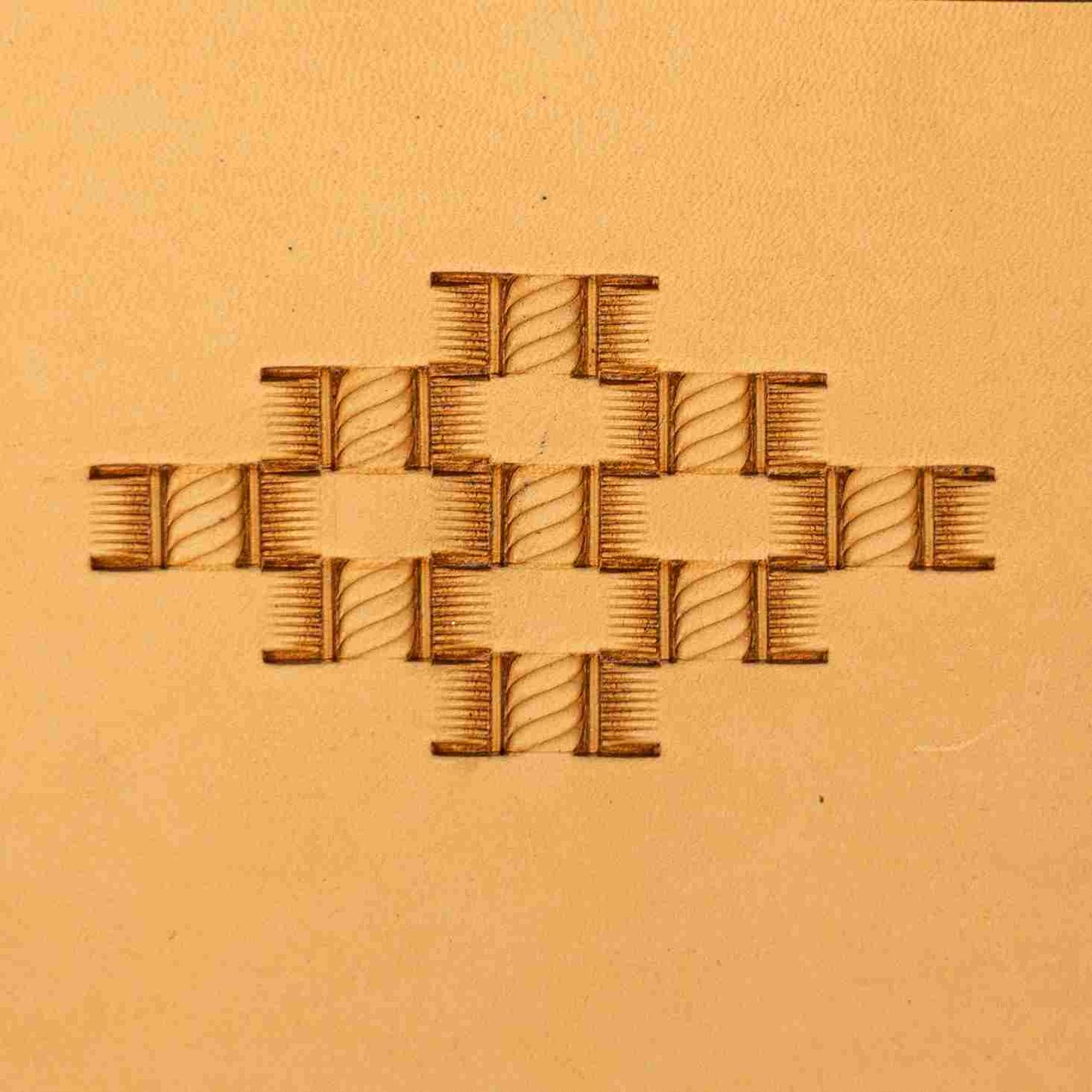 LT347 Basket Weave Leather Stamping Tool–Diamond Shape Basket Weave 16x7mm (5/8" x 3/11")