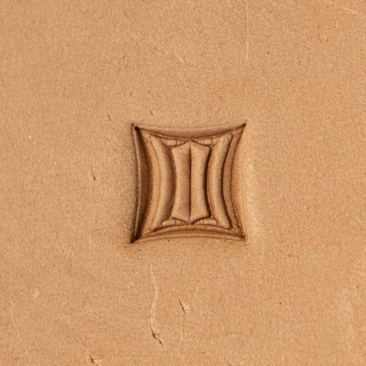 LT218 Geometric Leather Stamping Tool–Curved Lines Geometric 10x10mm (2/5" x 2/5")