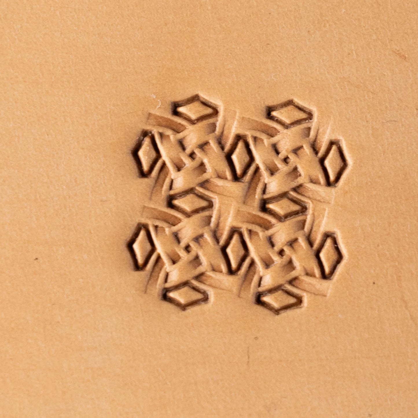 LT251 Geometric Leather Stamping Tool–Celtic Knot Geometric 14x14mm (5/9" x 5/9")