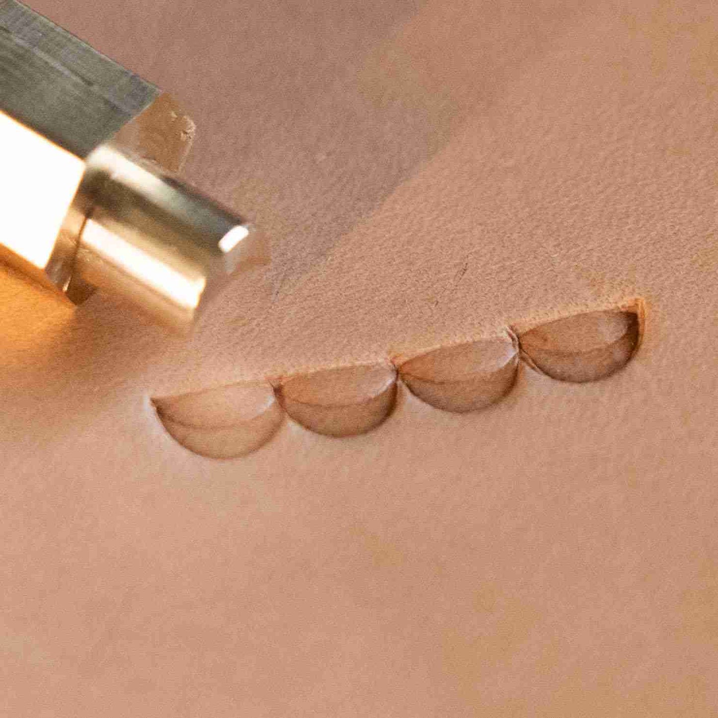 LT285 Half Moon Leather Stamping Tool– Half Moon 7x5mm (3/11" x 1/5")