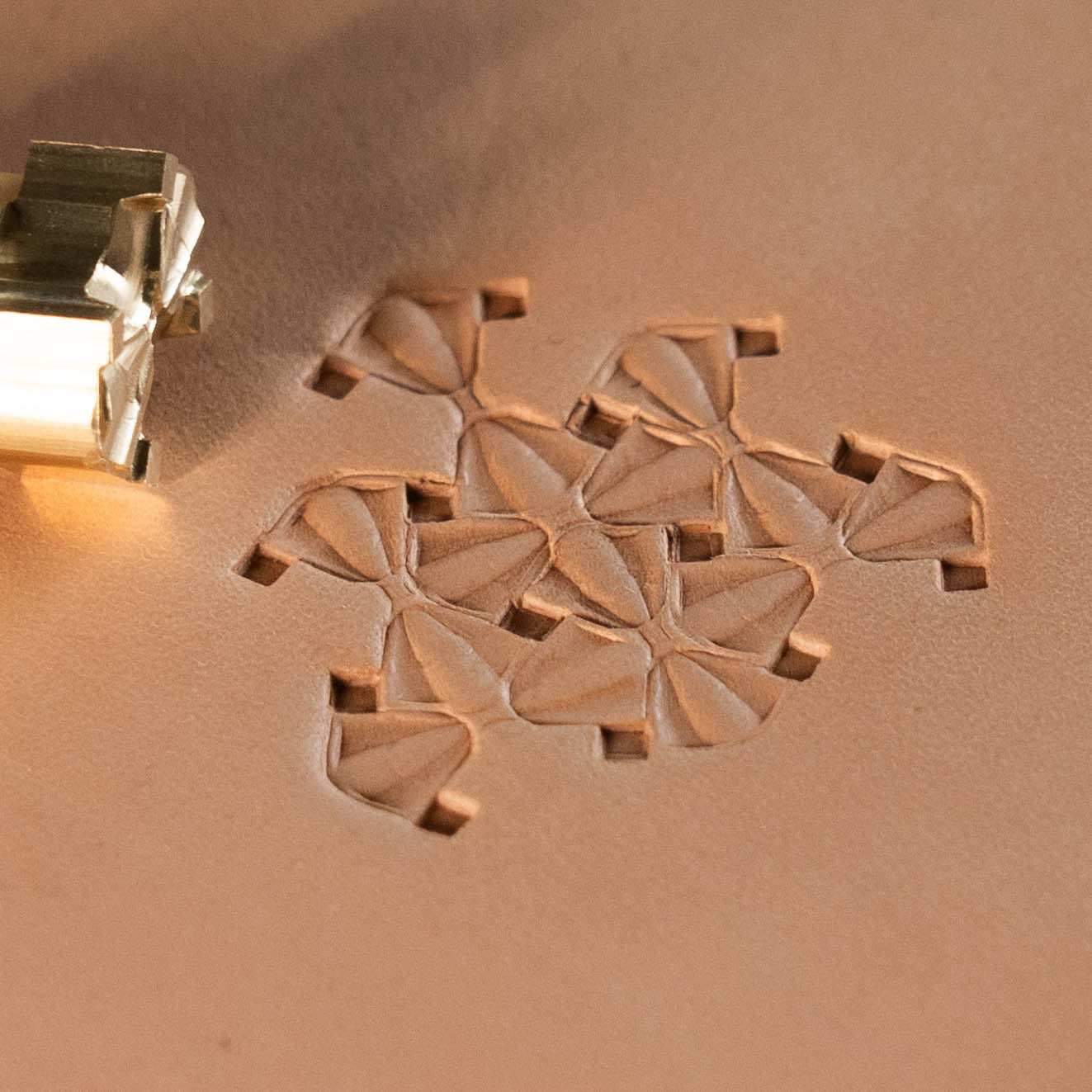 LT323 Geometric Leather Stamping Tool–Hourglass Shape Geometric 12x17mm (7/15" x 2/3")