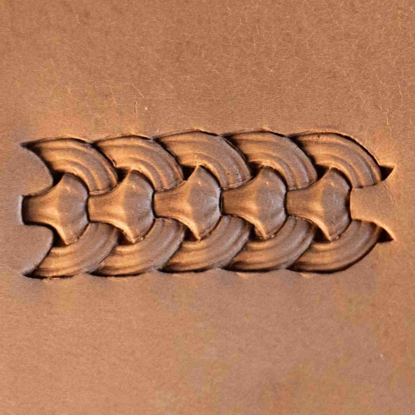 LT421 Basket Weave Leather Stamping Tool–Chain Link Basket Weave 12x15mm (7/15" x 7/12")