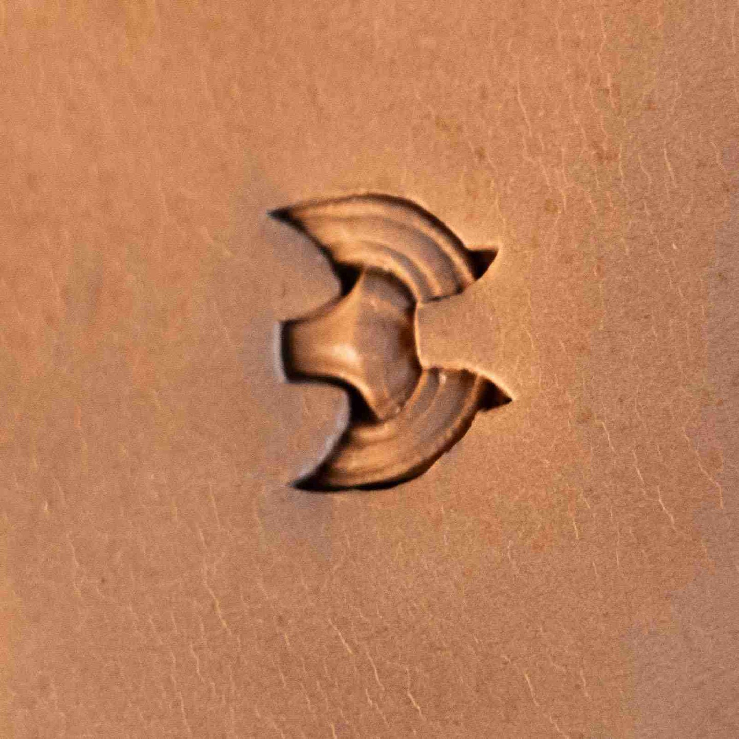 LT421 Basket Weave Leather Stamping Tool–Chain Link Basket Weave 12x15mm (7/15" x 7/12")
