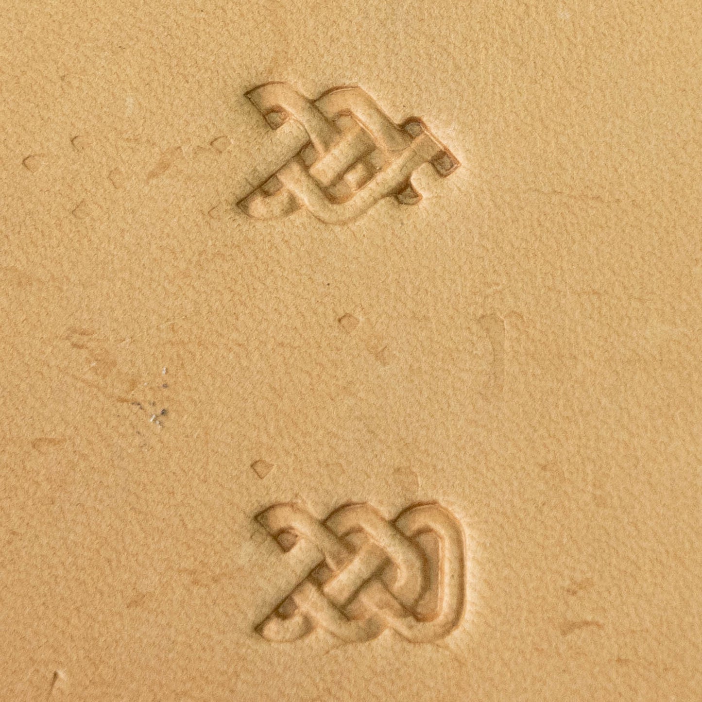 LT761 Geometric Leather Stamping Tool–Celtic Knot Geometric