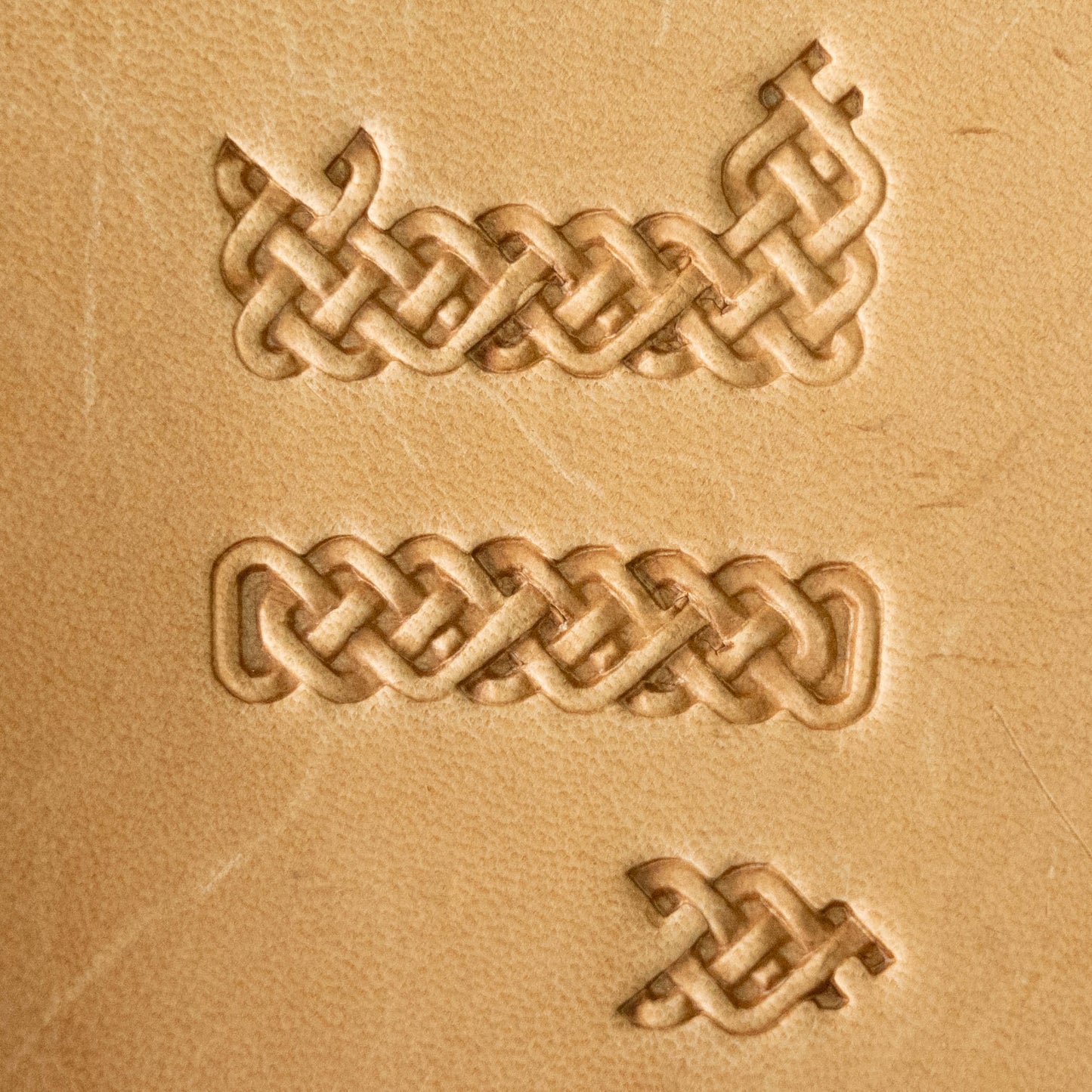 LT761 Geometric Leather Stamping Tool–Celtic Knot Geometric