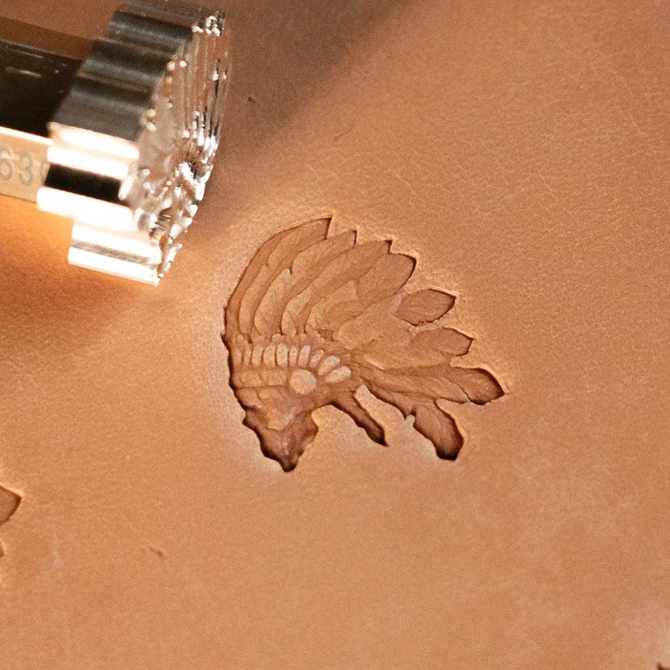 LT630 Indian Chief Headpiece Leather Stamping Tool– Indian Chief Headpiece 18x22mm (5/7" x 13/15")