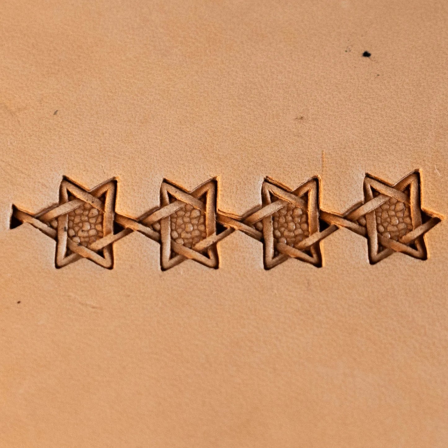 LT515 Geometric Leather Stamping Tool–Interwoven Star Geometric 16x13mm (5/8" x 1/2")