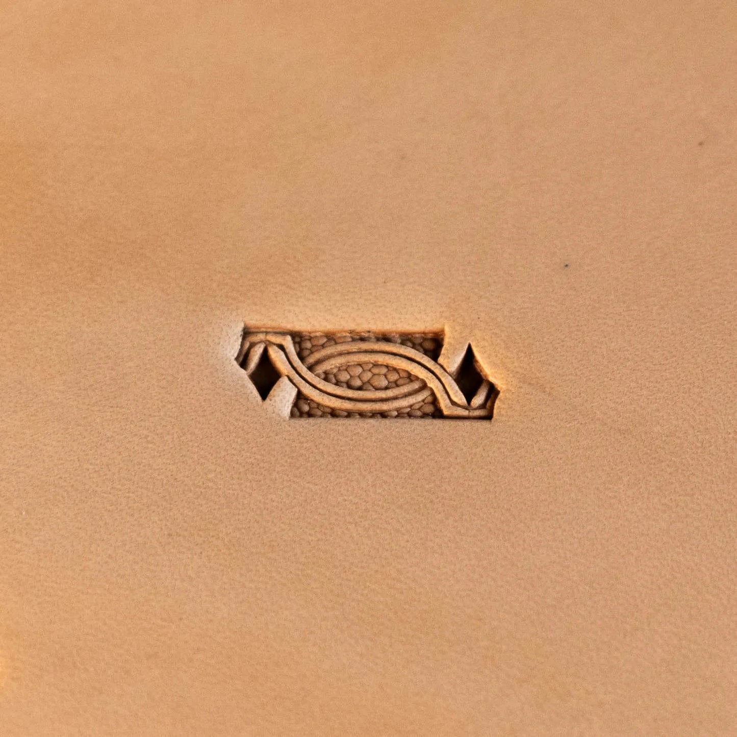 LT521 Geometric Leather Stamping Tool–Interlinked Ovals Border Geometric