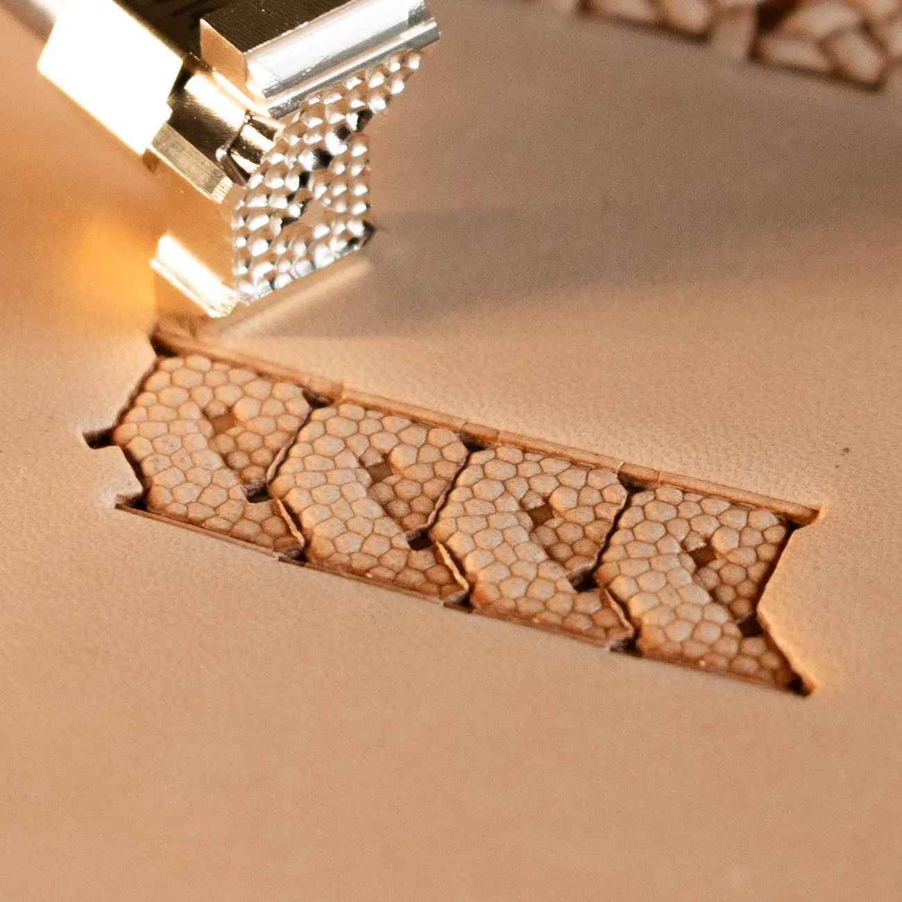 LT514 Geometric Leather Stamping Tool–Honeycomb Fill Geometric 15x17mm (7/12" x 2/3")