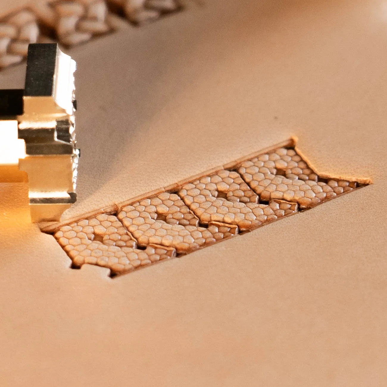 LT514 Geometric Leather Stamping Tool–Honeycomb Fill Geometric 15x17mm (7/12" x 2/3")