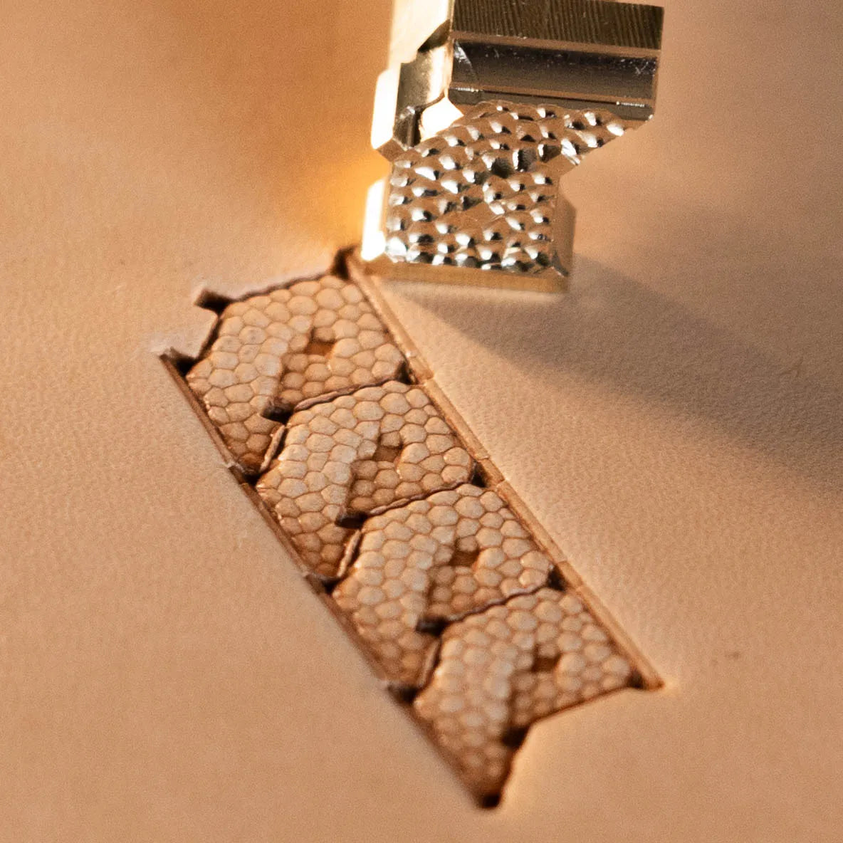 LT514 Geometric Leather Stamping Tool–Honeycomb Fill Geometric 15x17mm (7/12" x 2/3")