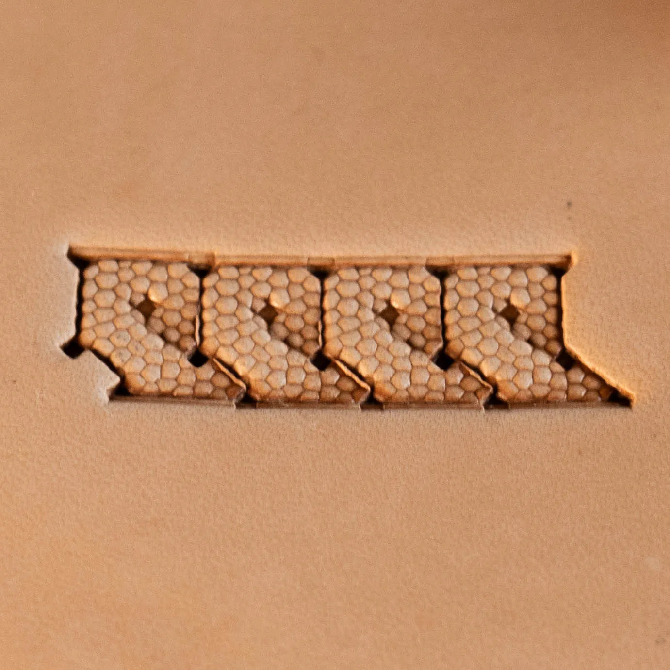 LT514 Geometric Leather Stamping Tool–Honeycomb Fill Geometric 15x17mm (7/12" x 2/3")