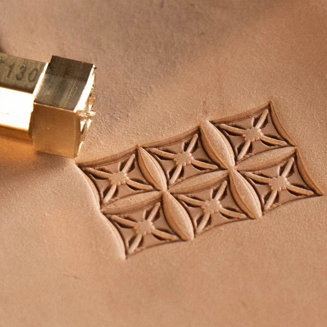 LT130 Geometric Leather Stamping Tool–Star Grid Geometric 10x10mm (2/5" x 2/5")