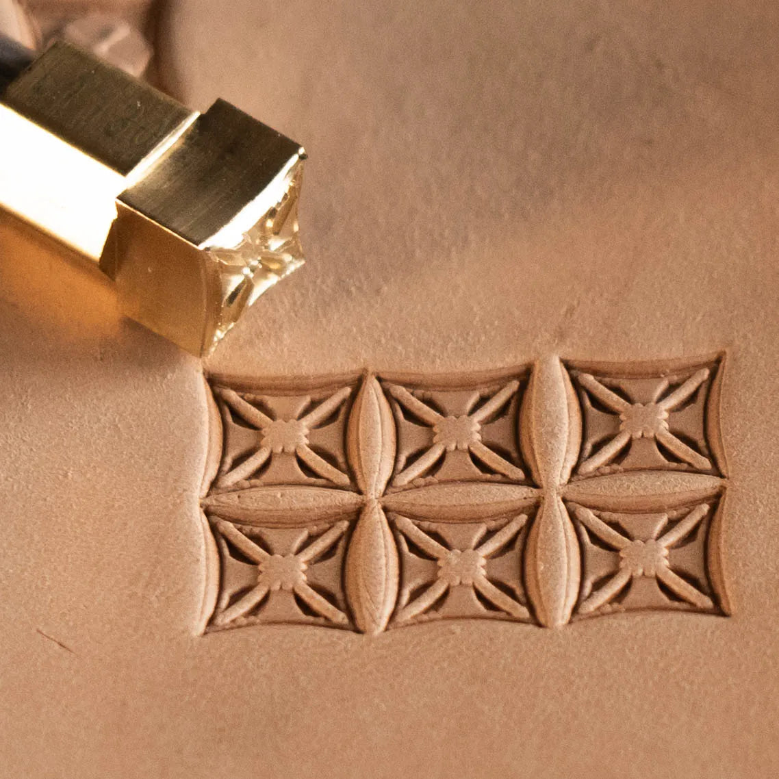 LT130 Geometric Leather Stamping Tool–Star Grid Geometric 10x10mm (2/5" x 2/5")