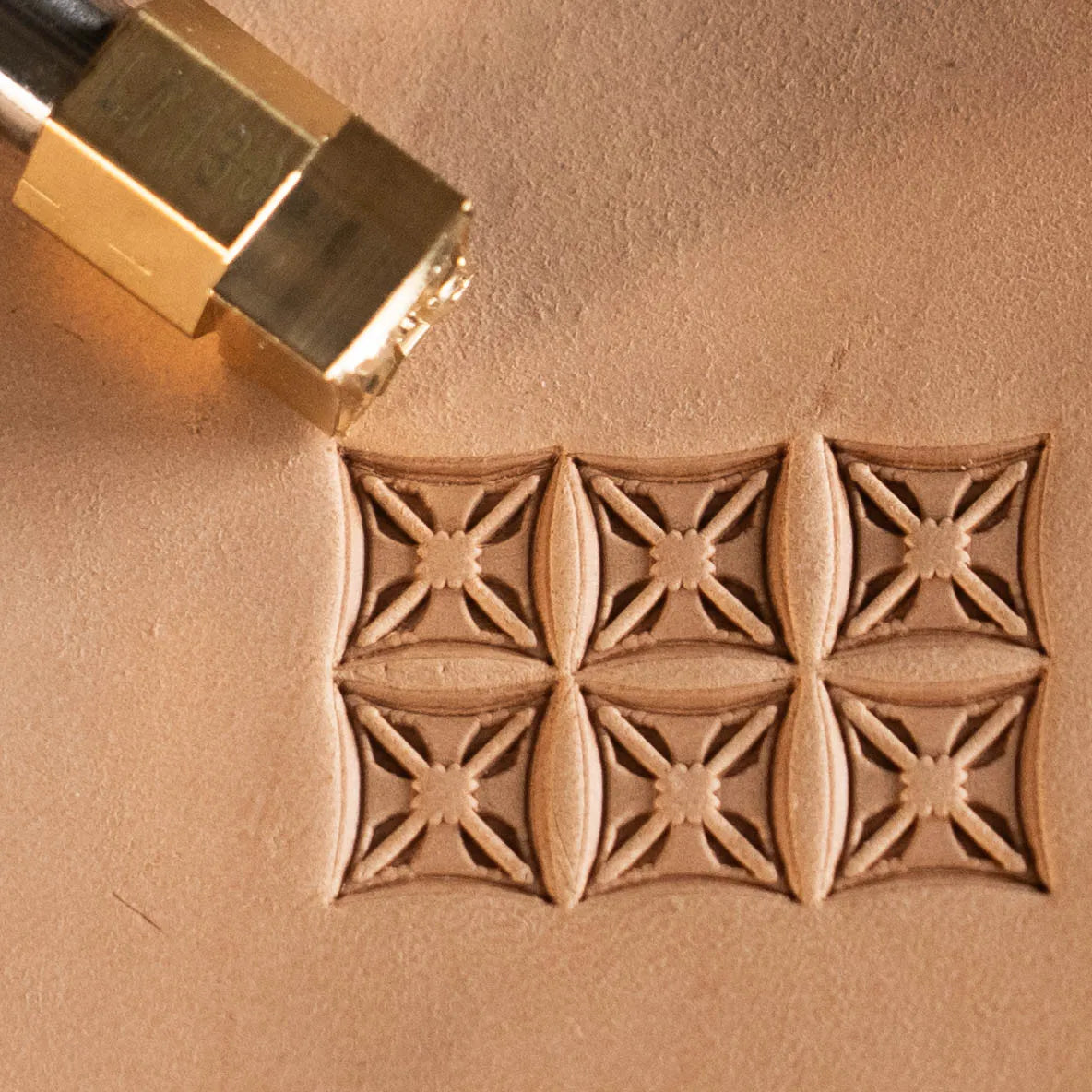 LT130 Geometric Leather Stamping Tool–Star Grid Geometric 10x10mm (2/5" x 2/5")