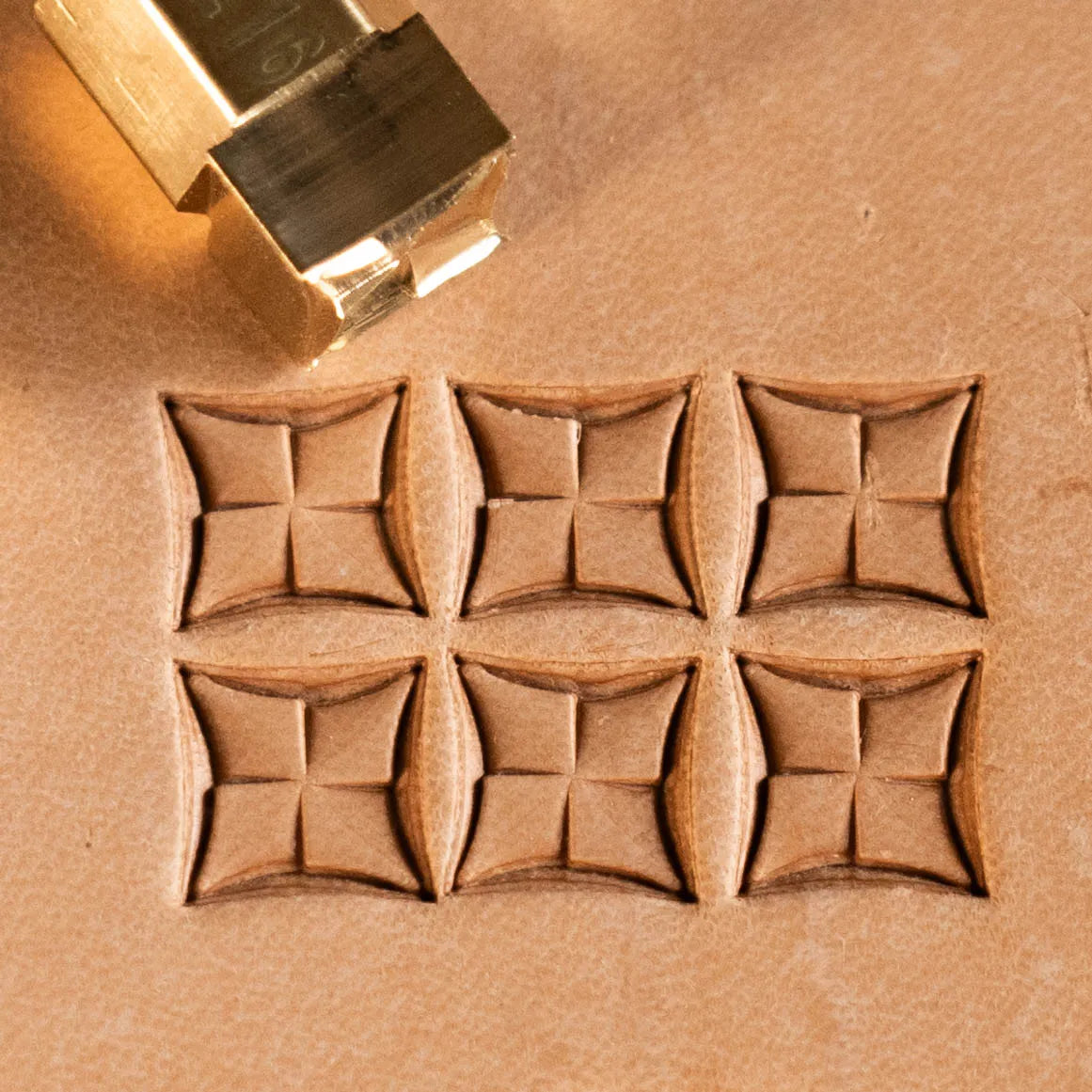 LT216 Geometric Leather Stamping Tool–Diamond Grid Geometric 10x10mm (2/5" x 2/5")