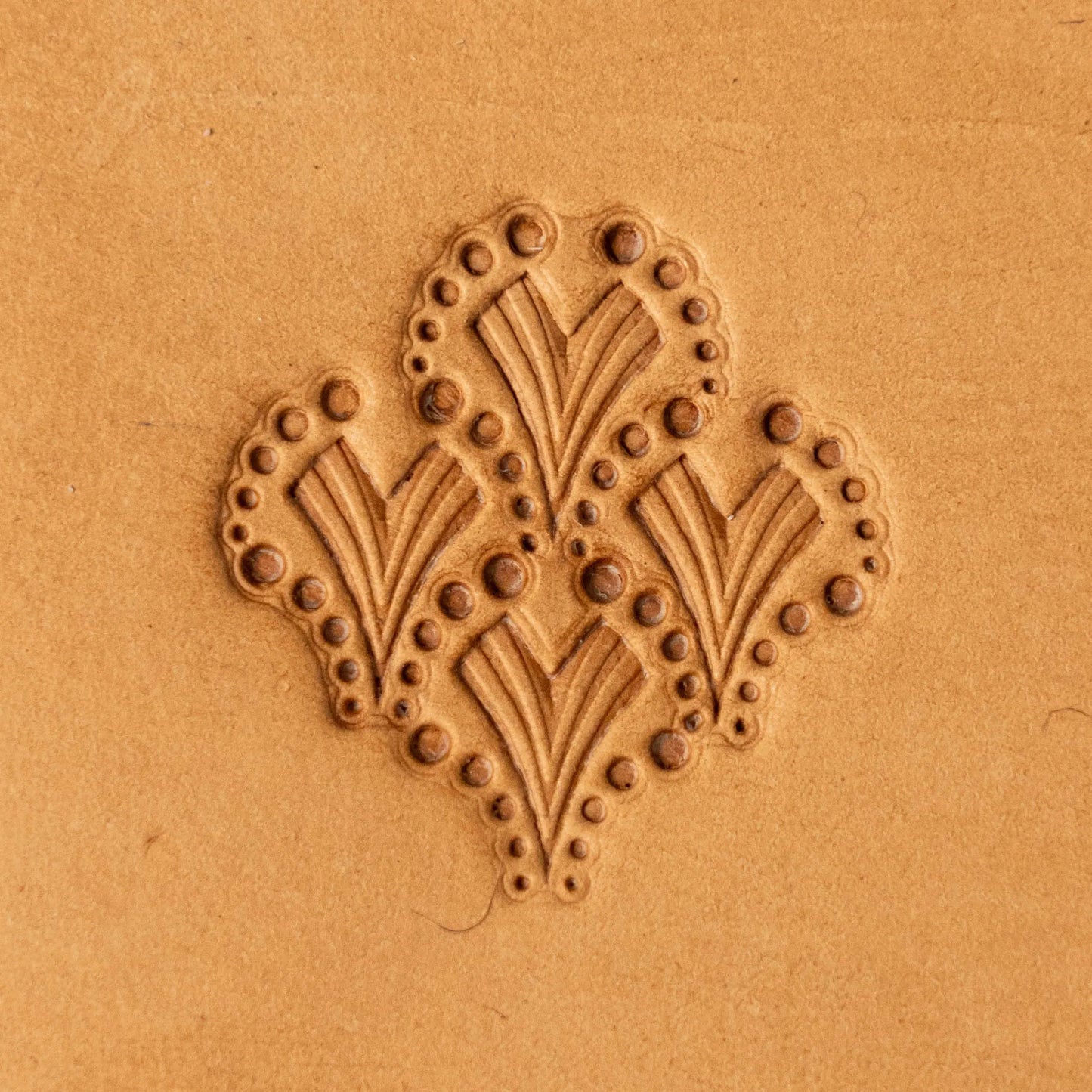 LT239 Heart Leather Stamping Tool–Motif Heart 15x16mm (7/12" x 5/8")
