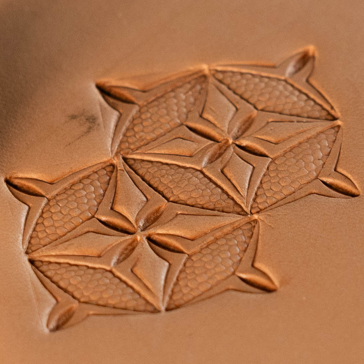 LT326 Geometric Leather Stamping Tool–Honeycomb Texture Geometric 15x15mm (7/12" x 7/12")