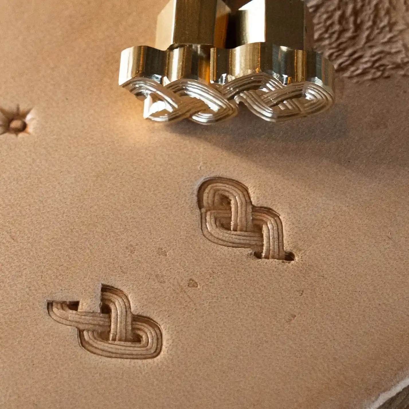 LT399 Celtic Leather Stamping Tool– Celtic Knot