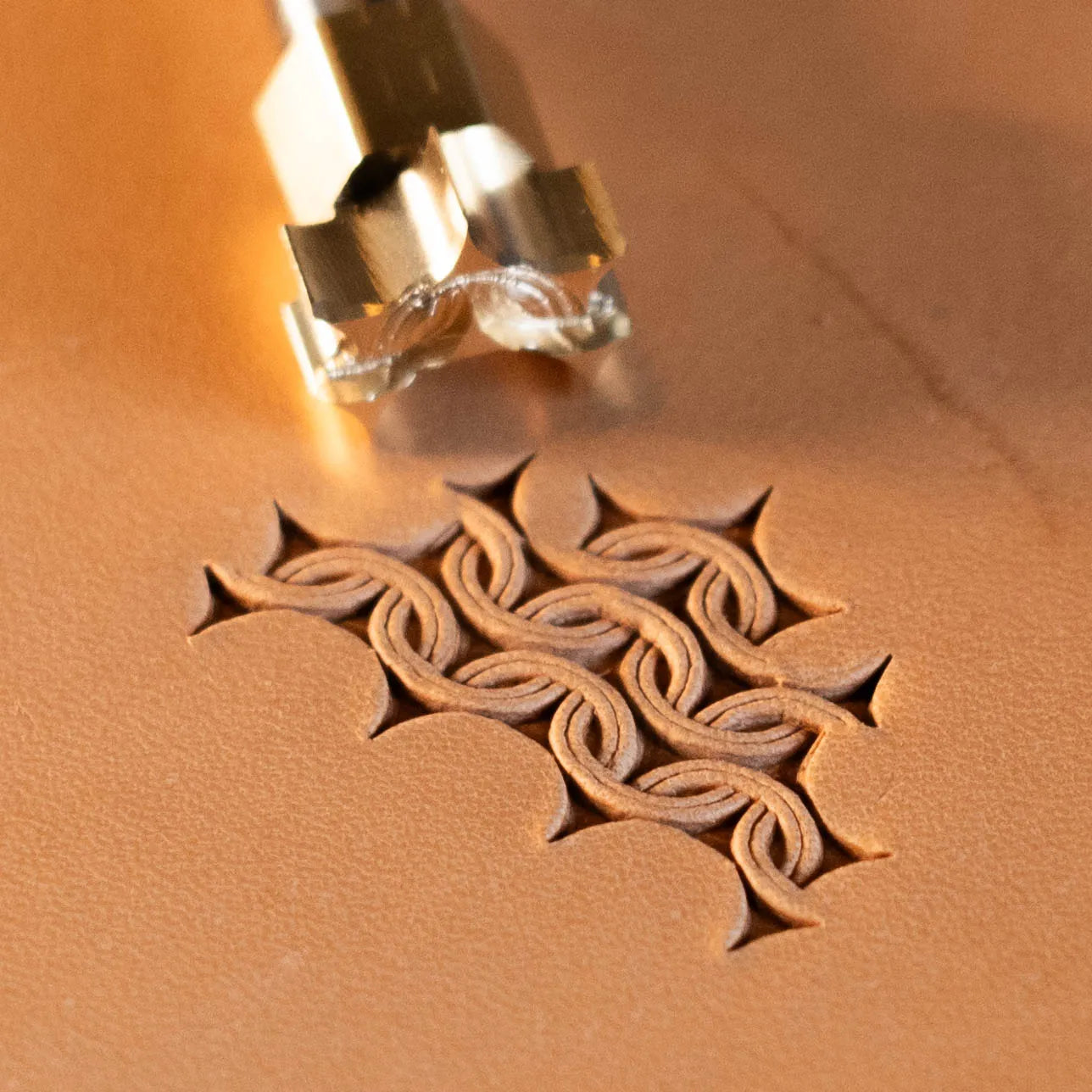 LT506 Geometric Leather Stamping Tool–Chain Links Geometric 15x13mm (7/12" x 1/2")