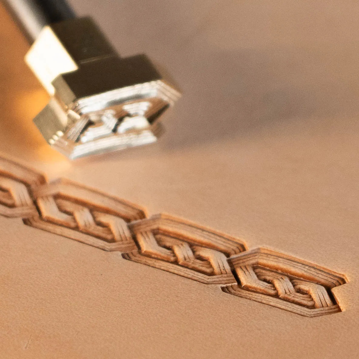 LT517 Geometric Leather Stamping Tool–Chain Link Geometric 20x10mm (11/14" x 2/5")
