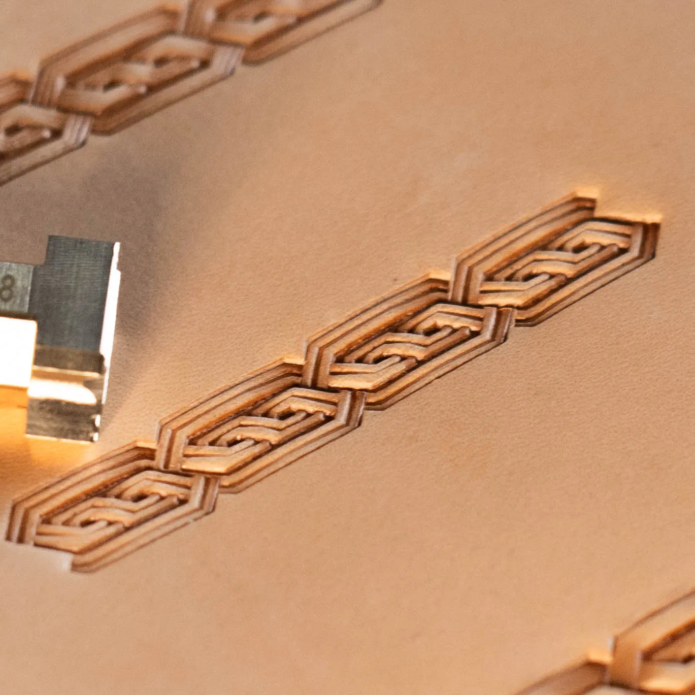 LT518 Geometric Leather Stamping Tool–Chain Border Geometric 20x10mm (11/14" x 2/5")
