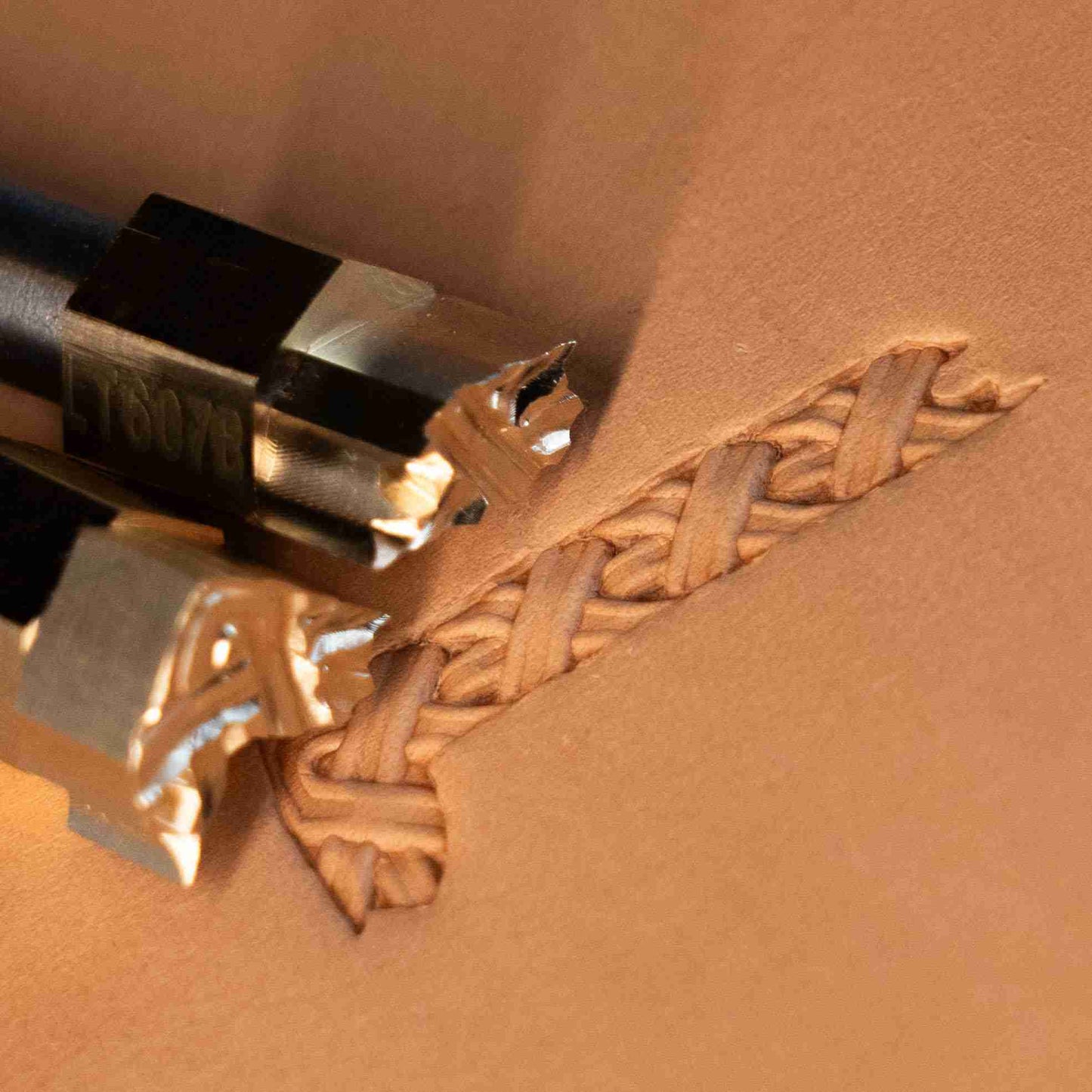 LT607 Basket Weave Leather Stamping Tool– Basket Weave