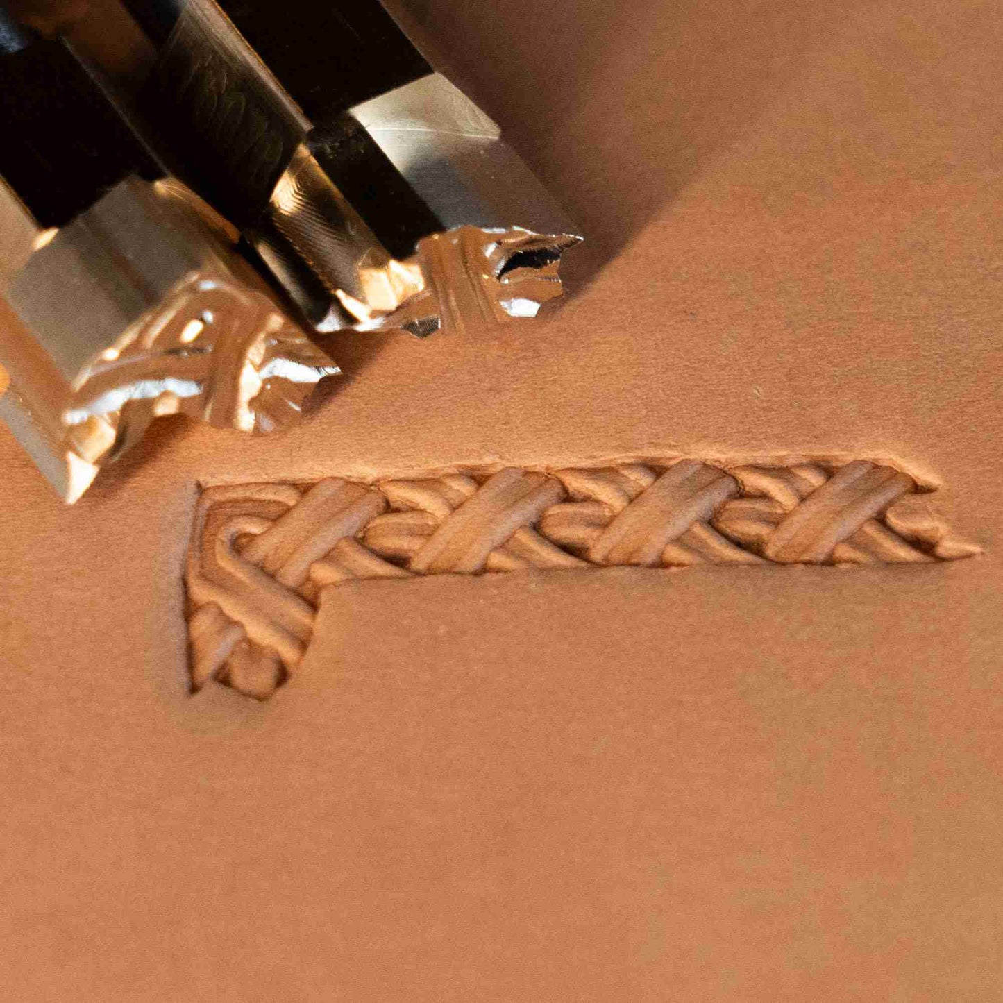 LT607 Basket Weave Leather Stamping Tool– Basket Weave