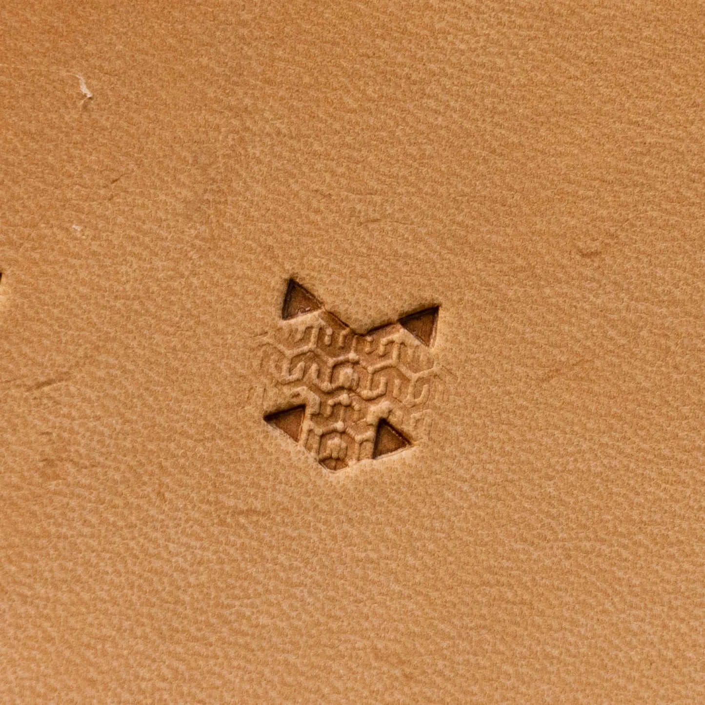 LT823 Basket Weave Leather Stamping Tool for Professional Crafters – Basket Weave 15x12mm (7/12" x 7/15")