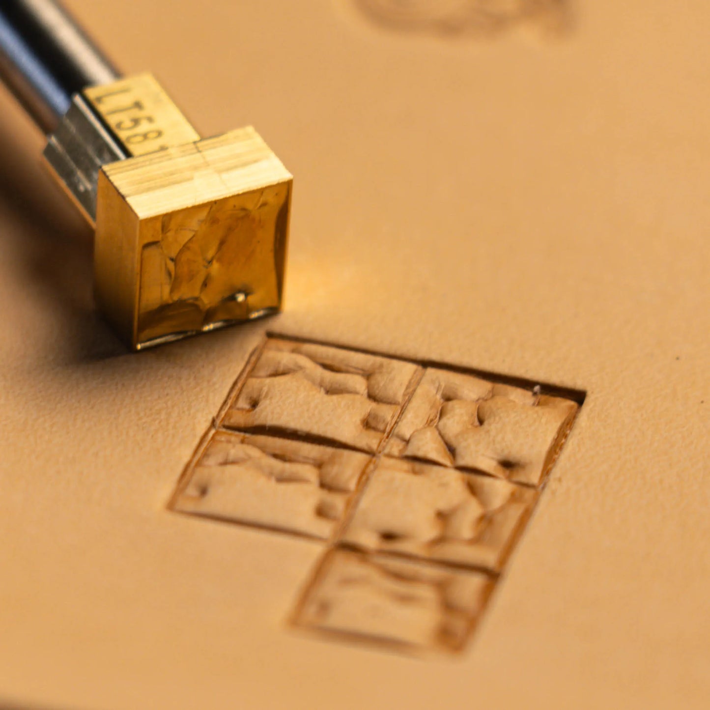 LT581 Geometric Leather Stamping Tool–Abstract Square Geometric 13x13mm (1/2" x 1/2")