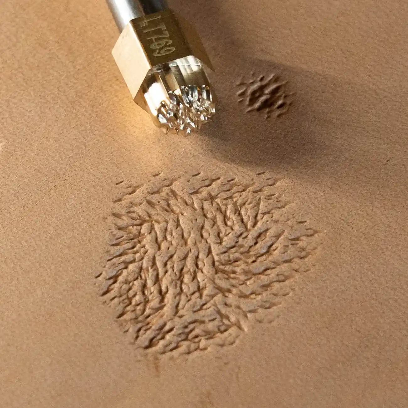 LT769 Fur Texture Leather Stamping Tool– Fur Texture 10x10mm (2/5" x 2/5")