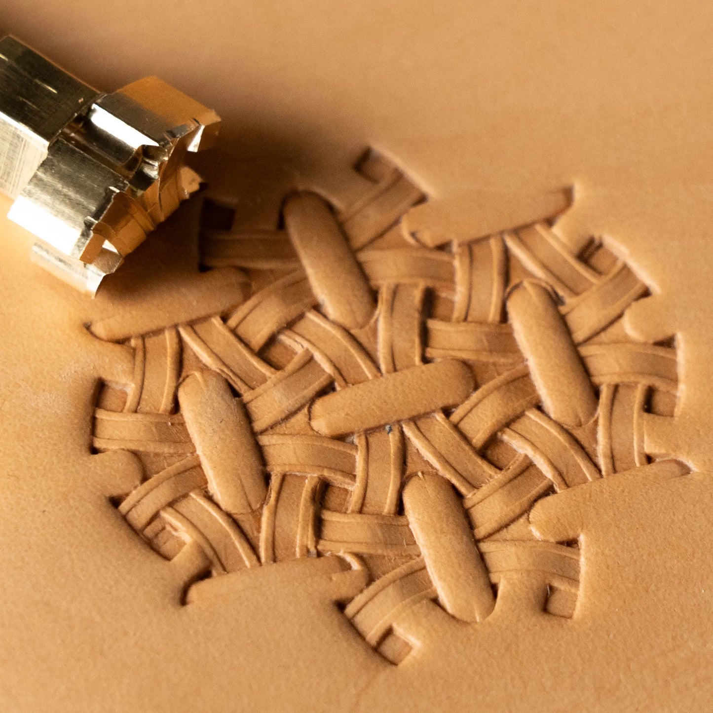 LT219 Basket Weave Leather Stamping Tool–Interlaced Basket Weave 18x10mm (11/16x3/8")