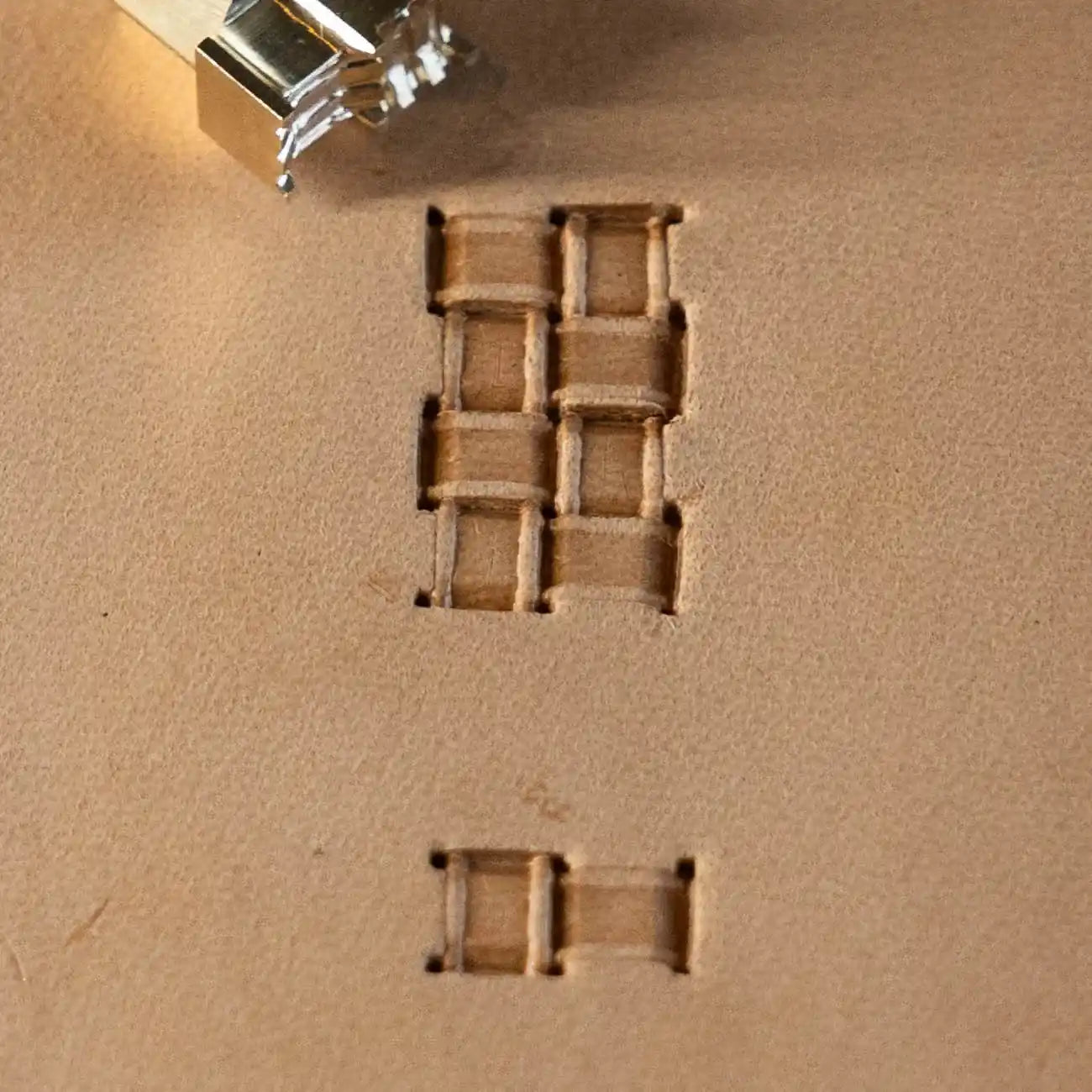 LT776 Basket Weave Leather Stamping Tool– Basket Weave 14x07mm (5/9" x 3/11")