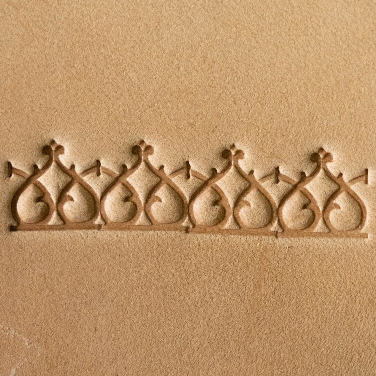 LT766 Ornate Crown Leather Stamping Tool– Ornate Crown 14x14mm (5/9" x 5/9")