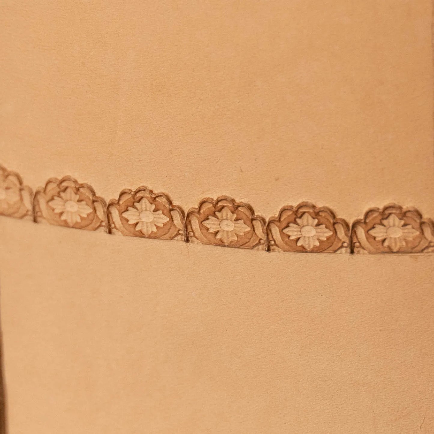 C1LE1 Decorative Brass Edge Cutter Stamp – 10×14mm