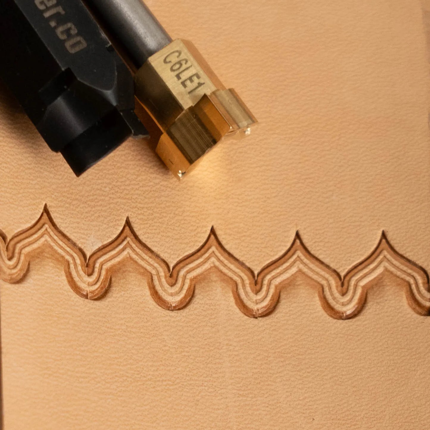 C6LE1 Decorative Brass Edge Cutter Stamp – 14x18mm