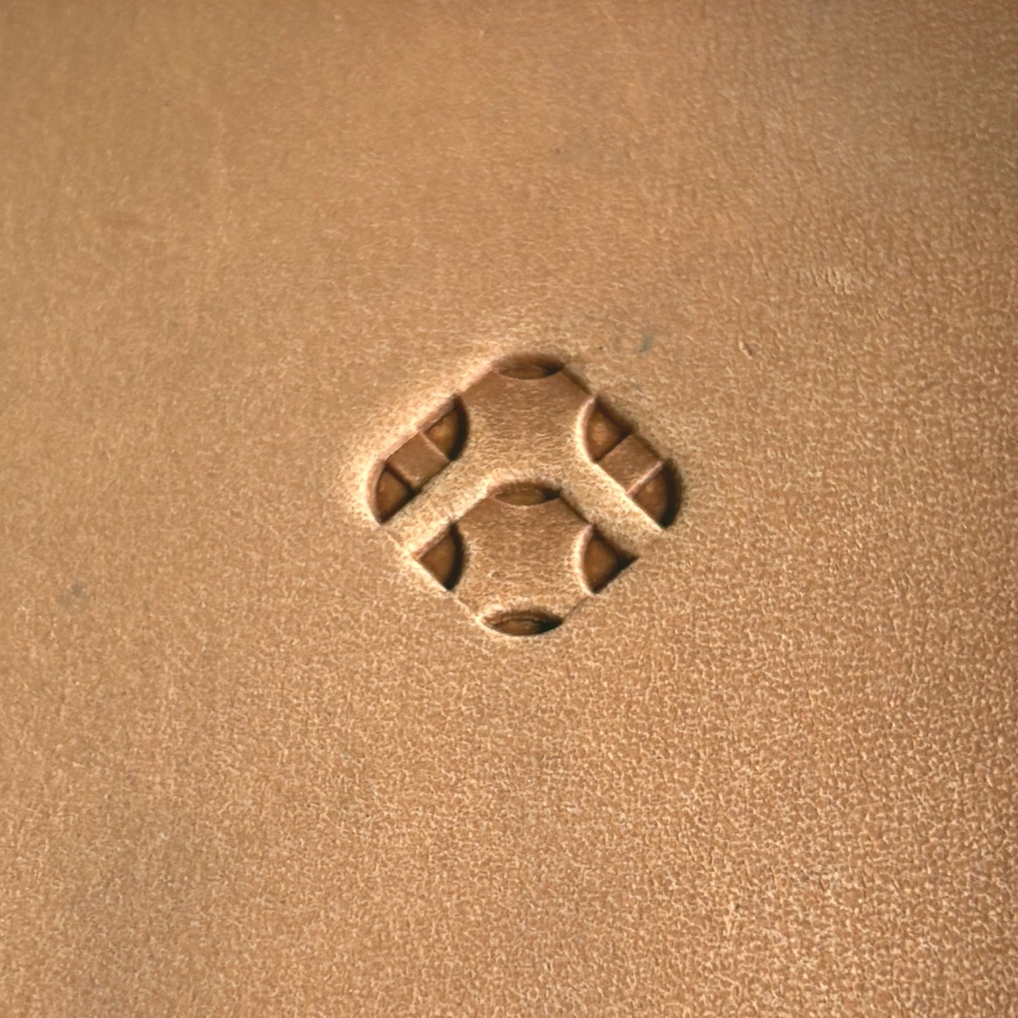 Basket Weave leather stamp LT005 — single impression on veg-tan leather