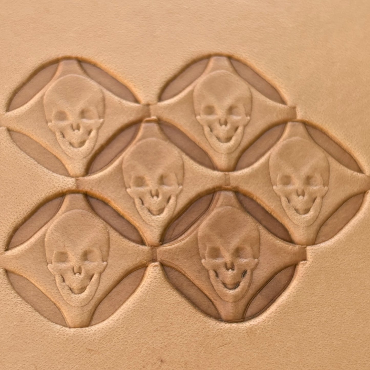 Skull leather stamp LT022 — imprint on natural veg-tan leather